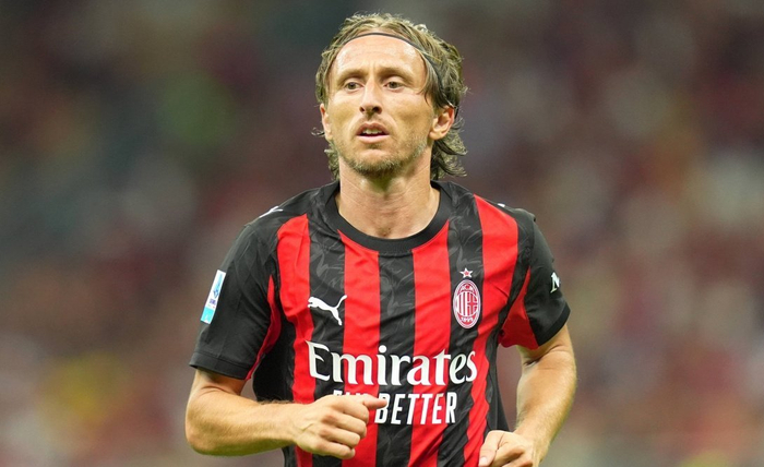 b体育官网-莫德里奇合同含续约选项，球员本人掌握决定权|卢卡·莫德里奇|ac米兰|合同选项条款|赛季|左右_新浪体育_新浪新闻